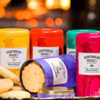 Biscuiti artizanali cu unt, portocala si fulgi de ciocolata Shortbread 140g