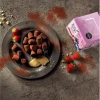 Trufe de ciocolata cu lapte si fructe rosii Monty 100g