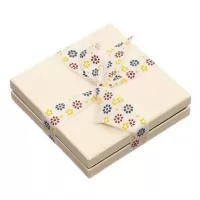 Cutie cu 16 praline de ciocolata belgiana White Box Valentino