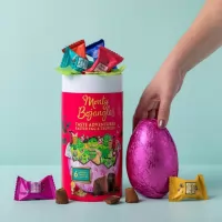 Ou de Paste din ciocolata cu lapte si trufe Taste Adventures Easter Egg & Truffles 268g