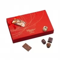 Cutie dreptunghiulara cu 15 praline de ciocolata Valentino 225g