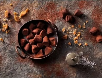 Trufe de ciocolata cu lapte si alune crocante Monty 100g