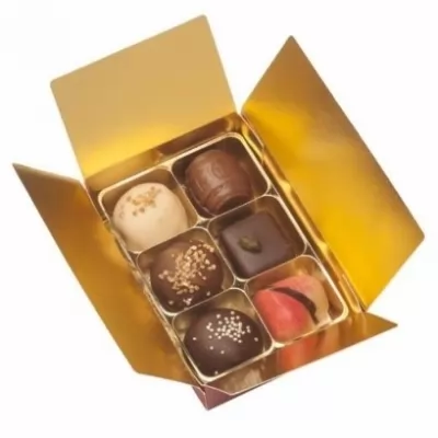 Cutie cu 6 praline asortate de ciocolata belgiana  Valentino Ballotin Classic 90g