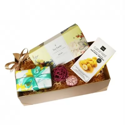 Pachet cadou cu ceai Tea Forte, praline Valentino si migdale glazurate Catanies